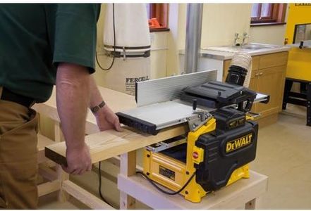 DeWalt Planer Thicknesser – Heavy Duty Woodworking Machine