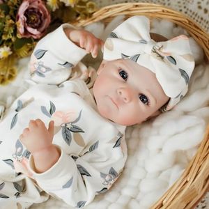 Lifelike Reborn Baby Dolls - 20Inch Soft Vinyl Realistic-Newborn Baby Dolls Poseable Real Life Baby Girls Dolls with Doll Accessories and Gift Box for 3+ Year Old Girls Kids