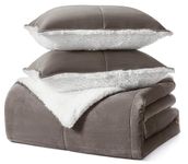 UGG - Blissful Comforter Set - Soft Cozy Bedding - Reversible Comforter and Pillow Shams - Queen Size - Bedroom Accents - Fawn