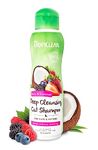 Deep Cleaning Berry and Coconut Shampoo for Cats and Kittens by Tropiclean 12oz.