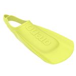 Arena Unisex Adult Comfortable Lightweight Swim Training Fins for Men and Women Silicone Short Blade Flippers Open Heel Design, Lime, 7.5-9