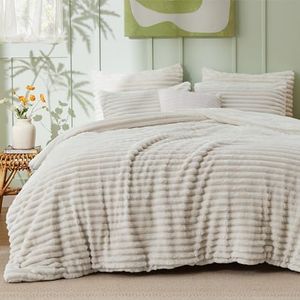 Bedsure Fluffy Comforter Set King Size - Super Soft Faux Fur Bed Set Linen, Winter Warm Plush Fleece Bedding, 3 Pieces, 1 Shaggy Fuzzy King Comforter with 2 Pillowcases