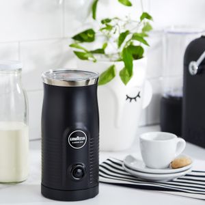 Lavazza Milk Easy Frother – Black Electric Foam Maker