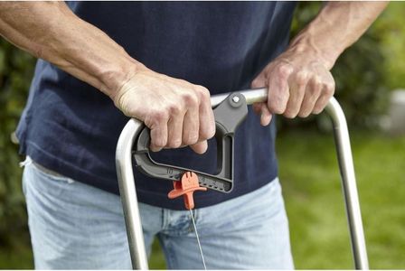 Gardena Universal Spreader L – 12.5L, 45cm Width for Fertiliser, Seeds, Salt