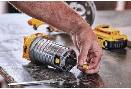 DEWALT 20V Max XR Cordless Router – Compact Power Tool
