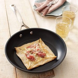 Le Creuset Non-Stick Frying Pan 28cm – Durable Easy-Clean Skillet