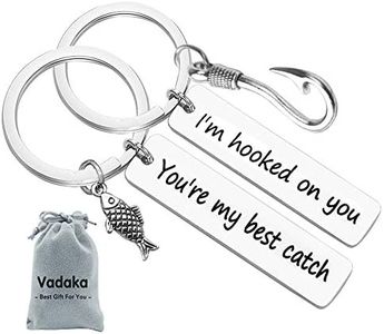 Vadaka Couple Keychain I'm Hooked on You You're My Best Catch Keychain Set Fisherman Gift Fishing Lure Jewelry Couple Gift for Lovers Boyfriend Girlfriend,2 Pcs