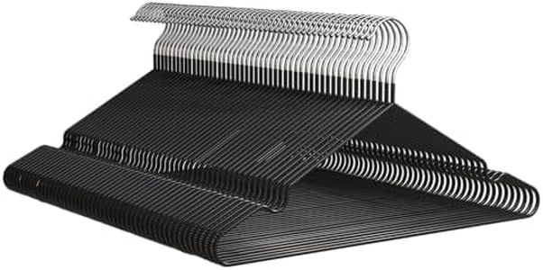 PORTENTUM Cintres en Métal avec Revêtement en Caoutchouc, Lot de 50, Noir. Gain de Place, Cintres Antidérapants, Résistants pour Vêtements Lourds, Encoches pour Robes, Por Tous Vêtements et Pantalons