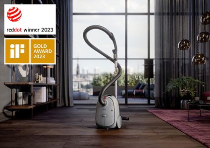 AEG 6000 Series Bagged Vacuum Cleaner – Powerful Suction