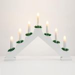 Lewondr Christmas Swedish Candelabra, Electric Candles with 7 Flameless Taper Candles, USB Powered Wooden Candle Bridge Light with Pine Needles, Decorative Xmas Candle Lights for Windows Wedding,White