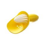 Joseph Joseph Premium Catcher Citrus Reamer – Seed & Pulp Catcher, Ergonomic Hand Juicer for Citrus Fruits, Yellow