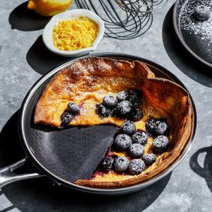 HexClad Hybrid Nonstick Frying Pan 20cm – Glass Lid, Induction Safe