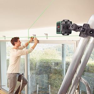 Bosch Quigo Plus Cross Line Laser Level with Tripod – Easy Alignment