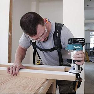 Makita 18V Brushless Router – Cordless Compact Woodworking Tool