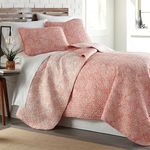 Southshore Fine Living, Inc. Oversized King Quilt, Boho Bedding Set, Paisley Quilt Bedspread King Size, Reversible Print 2-Sided King/Cal King Quilt Coverlet & Matching Shams, Coral & White