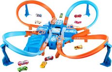 Hot Wheels Toy Car Track Set, Criss Cross Crash with 1:64 Scale Vehicle, Powered by a Motorized Booster