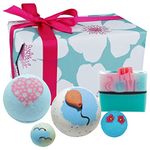 Bomb Cosmetics Sky High Handmade Wrapped Bath and Body Gift Pack, Contains 5-Piece, 380 g