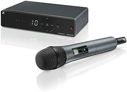 Sennheiser XSW 1-835-A Wireless Vocal Microphone System | Handheld Transmitter with Dynamic e835 Capsule | Up to 10 Compatible Channels | Ideal for Live Stage, Presentation & Performance