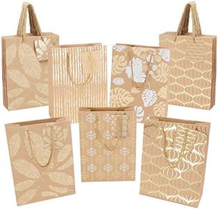 Belle Vous Bolsa Regalo Kraft Marrón con Diseños Dorados y Plateados Metálicos, Asa Dorada y Etiquetas (Pack de 15) Bolsas Regalo de 18 x 8,5 x 24 cm - Cumpleaños, Fiestas, Bodas, Baby Shower