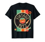 50 years birthday man woman 1972 vintage vinyl turntable T-Shirt