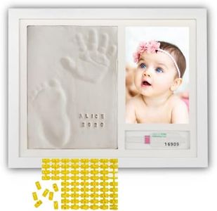 PITI COT Marco Huellas Bebé | Letras Números y Soporte para Pulsera de Nacimiento | Kit para Huella de Pie e Manos | Regalos para Bebès Recien Nacidos Bautizo Niño y Niña | Decoracion Habitacion