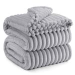 Bedsure Soft Fleece Blanket Queen Size - Fluffy Cosy Warm Fleece Large Blanket for Bed, Light Grey, 220x240 cm