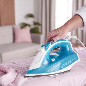 Russell Hobbs Supreme Steam Iron – Powerful Steam, Easy Glide