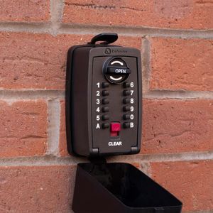 Defender Pro-TEC Key Safe – Secure Outdoor Lock Box
