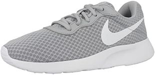 NIKE Women's 812655 Sneaker, Wolf G