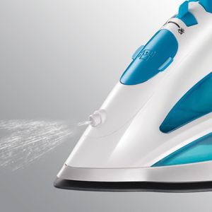 Russell Hobbs Steam Iron 2600W – Powerful Steam, Easy Glide