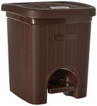 SIGNORA WARE 12 Liters Plastic Modern Lightweight Pedal Dustbin / Thrash Can Dustbins With Lid / Non Garbage Smell / Unbreakable Single Mould / Heavy Duty Kitchen Bedroom Bathroom (12Ltr Brown)