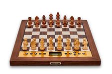 MILLENNIUM The King Performance chess computer - aesthetics, simple operation, versatile functionality perfectly combined. With LED move display, automatic strength adjustment in elegant wooden design