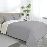 Easy-Going Twin Size Reversible Quilt Set with 1 Quilt and 1 Pillow Sham, Soft Bed Quilt Cover, Water Resistant Lightweight Microfiber Bedspread, Stain Resistant, Olive Leaf-Light Gray/Ivory