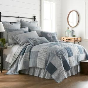 VHC Brands Sawyer Mill Blue Vintage Farmhouse Patchwork All-Season Twin Quilt, Reversible 100% Cotton Bedspread (68x86)