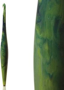 Furls Crochet Hook, Streamline Swirl Galaxy Virgo, Crochet Hooks 7 (6.0mm J)