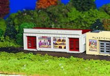 Bachmann Trains - PLASTICVILLE U.S.A.® Buildings – Classic Kits - Hardware Store - White & RED - HO Scale