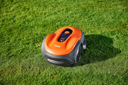 Flymo UltraLife 600 Robotic Lawnmower – Smart Wireless, Cut-to-Edge for Medium Lawns