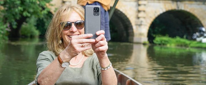 Doro 8100 Plus 4G Smartphone – Unlocked Android Mobile Phone