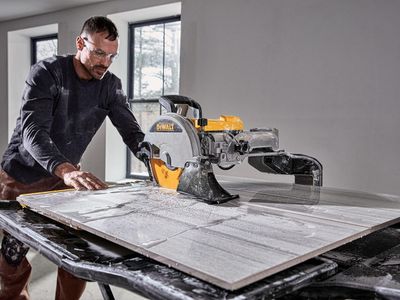 DEWALT Wet Tile Saw, 940mm – Precision Cutting Tool