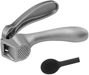 Pamperεd Chεf Garlic Press, Garlic Mincer Easy-squeeze Ergonomic Handle, No Need To Peel, Rust Proof, Professional Ginger Press & Garlic Crusher with Handy Cleaning Brush- Dishwasher Safe