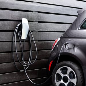 TESLA Wall Connector Type 2 EV Charger – 22kW, 7.3m Cable, Indoor/Outdoor