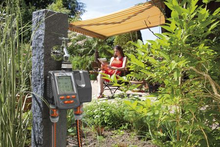 Gardena Multicontrol Duo Irrigation Computer – Automatic, Programmable, LC Display