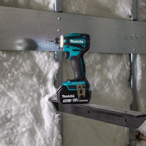 Makita 18V Impact Driver – Compact Cordless Power Tool