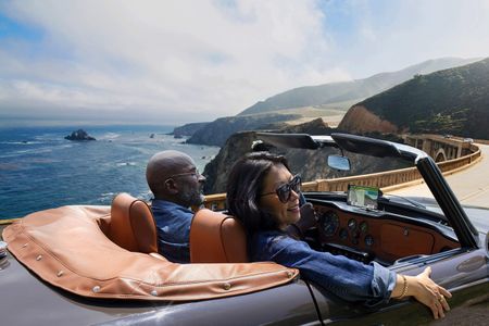 Garmin DriveSmart 66 GPS Sat Nav, 6" Display – UK & Europe Maps, Bluetooth