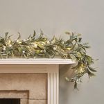 Lights4fun Pre Lit 50 Micro LED Battery Operated Artificial Mistletoe Christmas Garland 2m Indoor and Outdoor Use