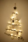 HomeZone® Christmas Wooden Ladder Tree Hanging LED Lights - Rustic Space Saving Wall Tree Fairy Lights - Xmas Vintage Style Wall Mountable D.I.Y Scandinavian Shabby Chic Festive LED Decoration (82cm)