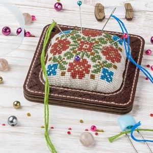 Wonderland Crafts Kit for Creating a pin Cushion FLTL-030