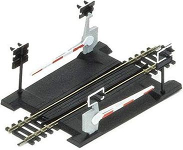 Hornby R645 00 Gauge Level Crossing Single Track