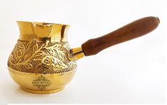 Indian Art Villa Brass Turkish Kettle Mug with Wooden Handle, Coffee Tea Mug Pourer, Matka Pot Design, Volume - 440 ML