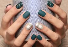 Lick Reusable Press on Nails Emerald Green Artificial Fake Nails | French Stick on Nails, False Nails (No Glue Needed)